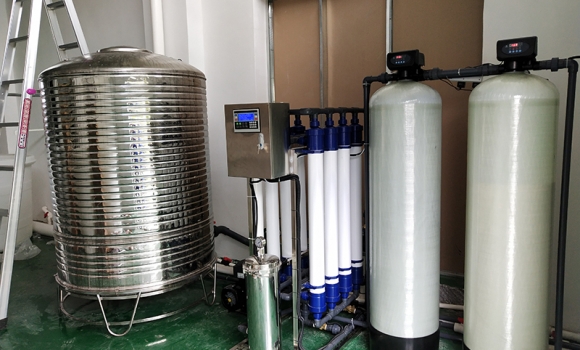 來賓市食品廠4噸超濾凈水設備